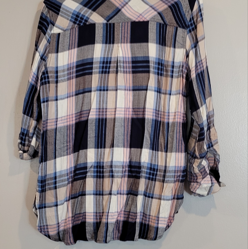 Shirt - Picture 2 of 3